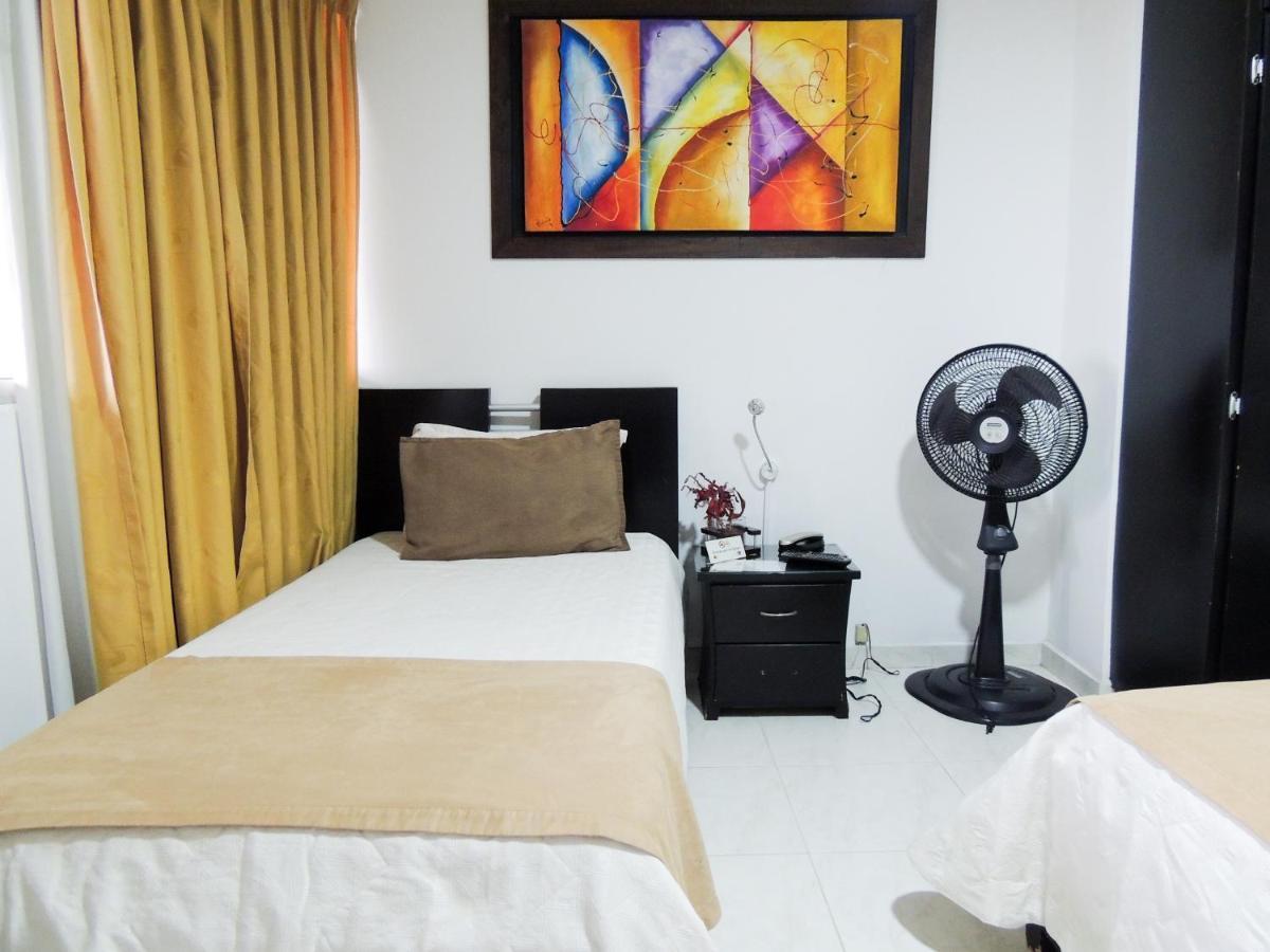 Hotel San Martin Armenia  Zimmer foto